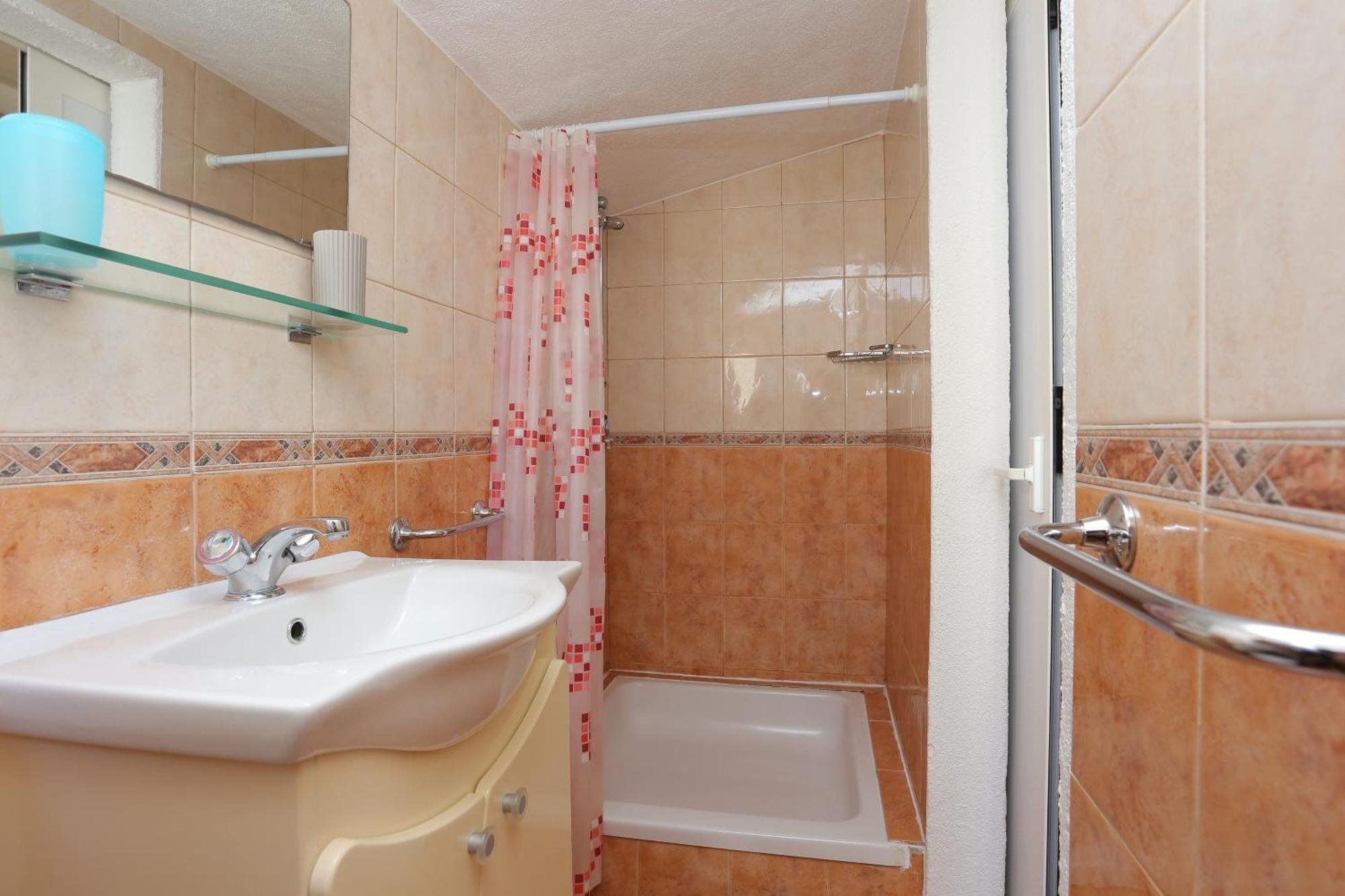 Apartments By The Sea Baska Voda, Makarska - 300 מראה חיצוני תמונה