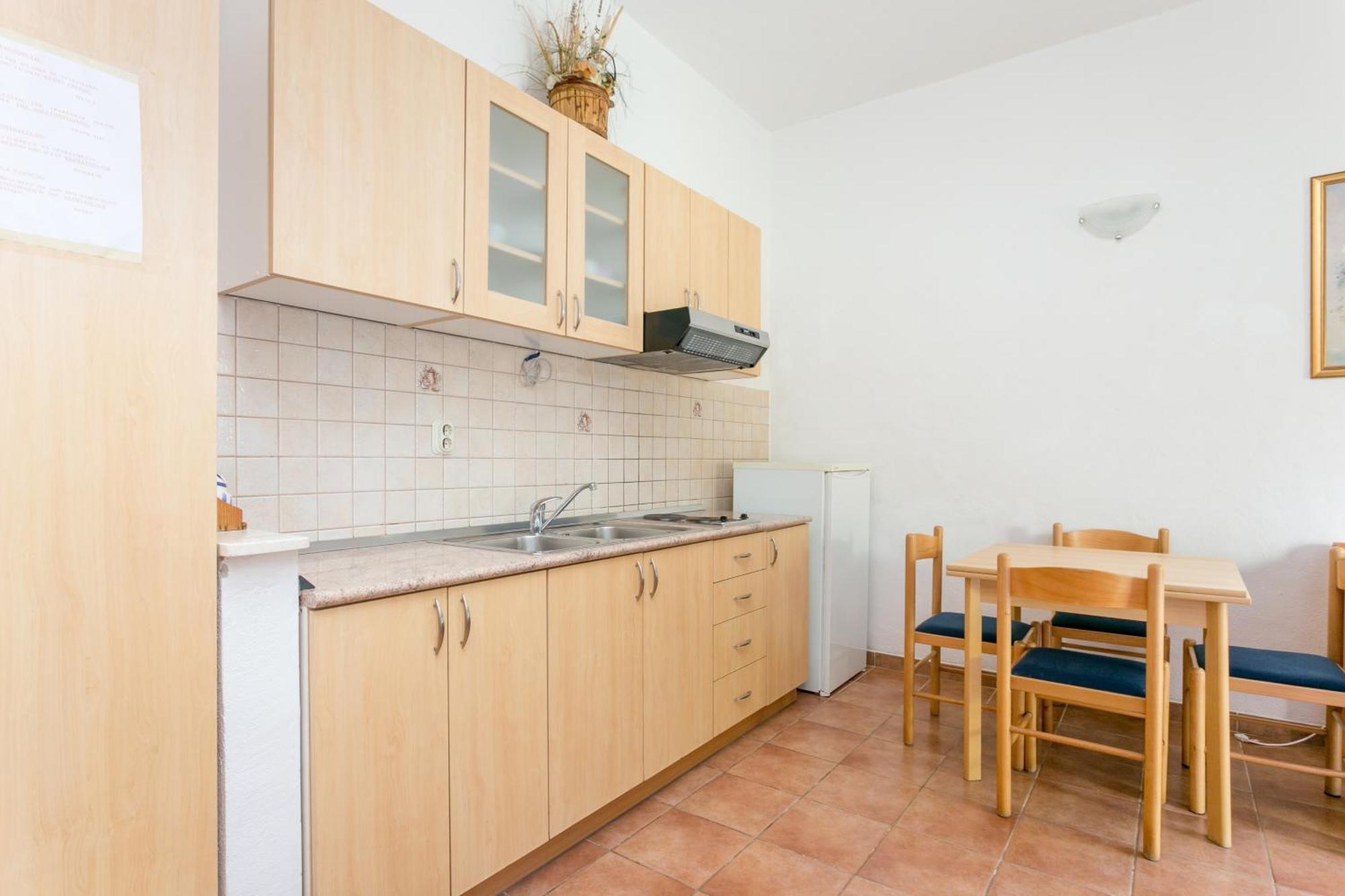Apartments By The Sea Baska Voda, Makarska - 300 חדר תמונה